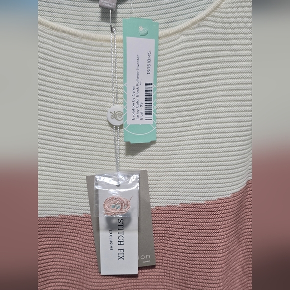 sweater - Picture 3 of 5